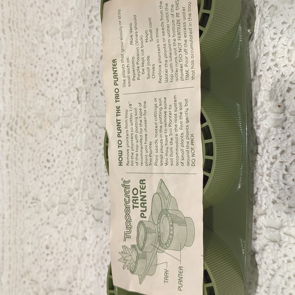 New (NOS) Tupperware/tuppercraft trio planter - Picture 3 of 3